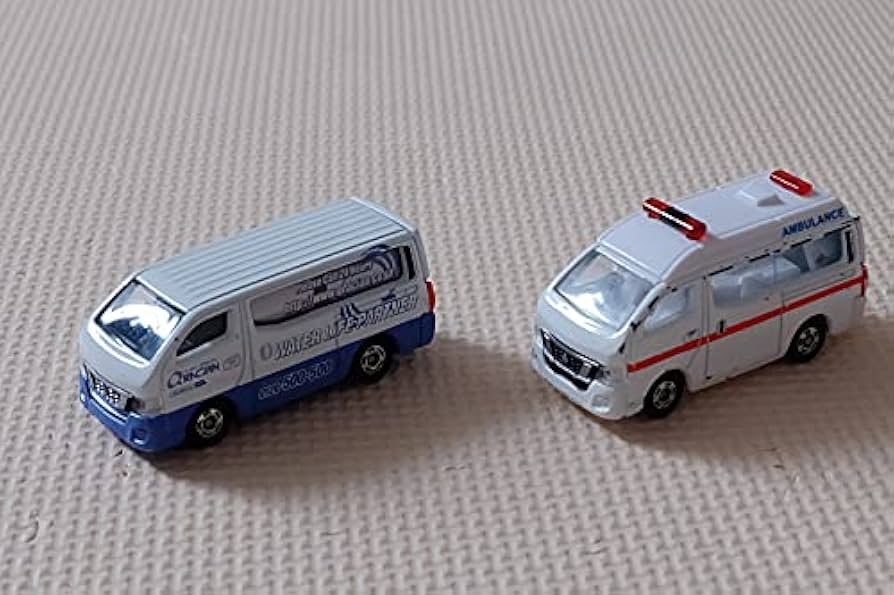 トミカキャラバンNV350 クラシアン