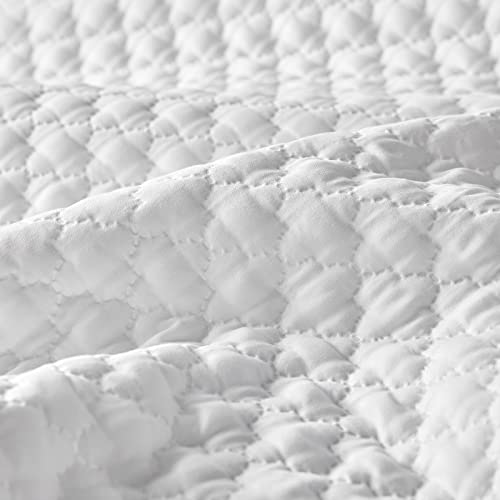 Cozylux Summer Quilt Sets King Size White 3 Pieces - Lightweight Soft Bedspread - Lantern Ogee Pattern Coverlet Bedding Set For All Season - 1 Quilt And 2 Pillow Shams - White, 106"X96" #TOP4