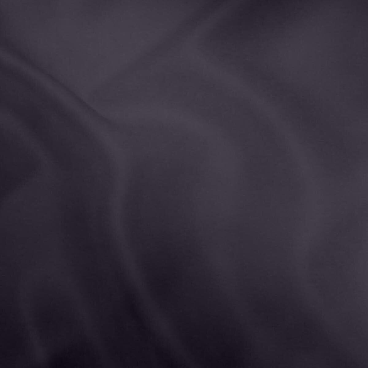 Traumschlaf Uni Mako-Satin Bettwäsche – seidig glatt & hautsympathisch aus 100% Baumwolle – edles Uni Design, atmungsaktiv & pflegeleicht – mit Reißverschluss – 135x200 cm + 80x80 cm, schwarz