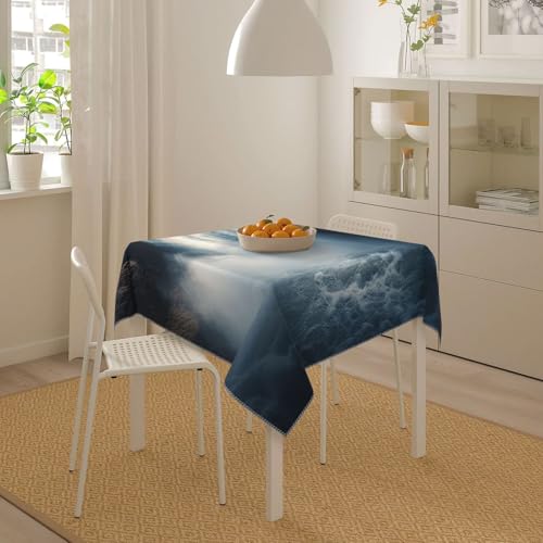 Nappe en polyester de qualité supérieure au décor cascade brumeuse de 140x140 cm