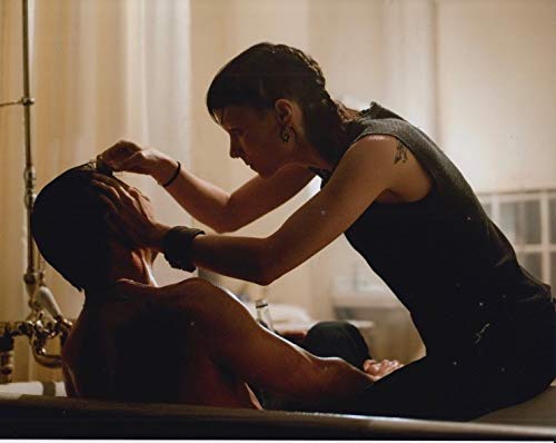 大きな写真、「ドラゴン・タトゥーの女」ルーニー・マーラ