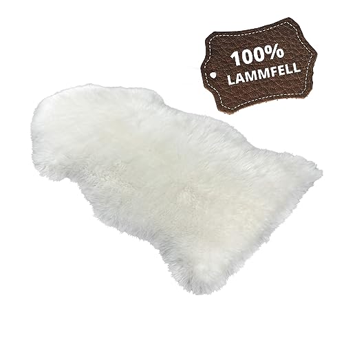 Tapis en peau d'agneau pour chambre de bébé cocon et coin lecture scandinave