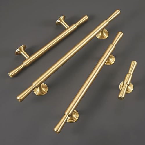 Boutons de porte de cuisine en laiton doré pour relooker un meuble chic