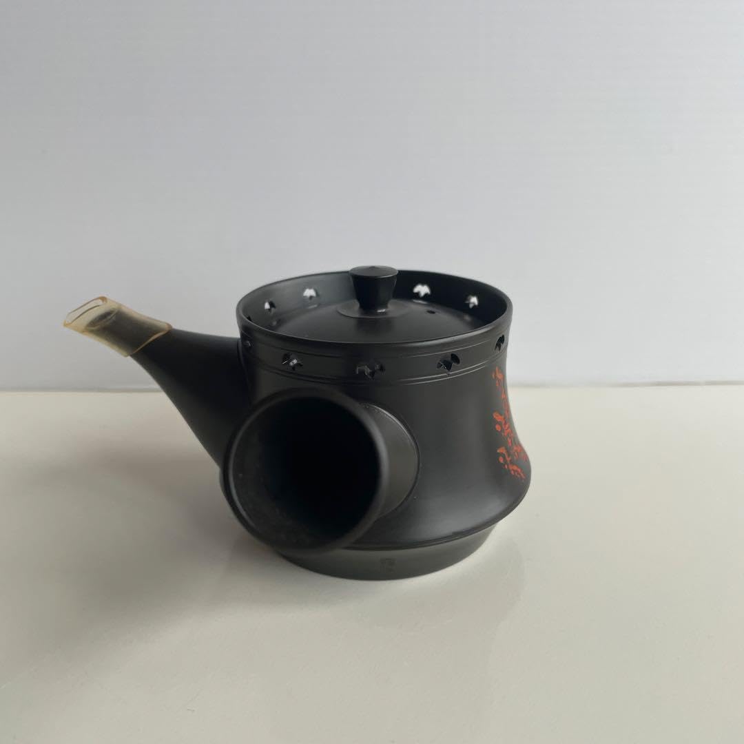 備前焼 白備前 難波誠治作 獅子 宝瓶（NS12） 備前焼 白備前