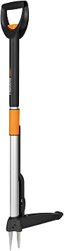 Fiskars SmartFit Weed Puller Garden Rake, Plastic Grip