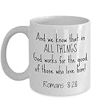 Romains 8 28 - Dieu travaille pour la bonne tasse - Tasses à café chrétiennes et cadeaux pour femmes, hommes, maman, papa, lui, elle - Tasses inspirantes - Meilleur Pâques, anniversaire, fête des mère