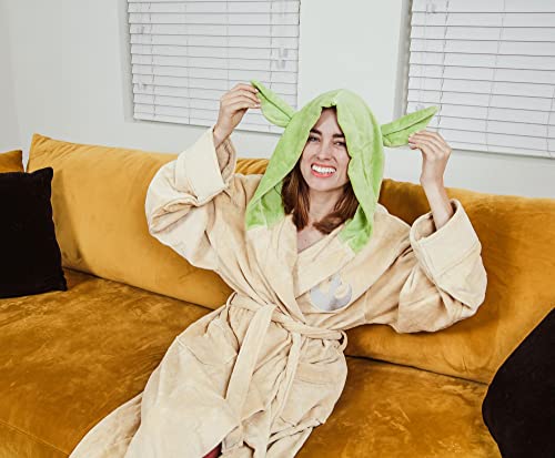 Star Wars Yoda Unisex Hooded Bathrobe for Adults3