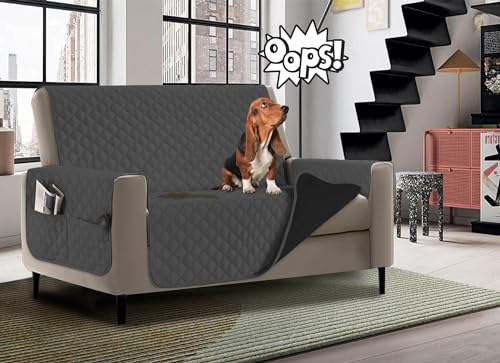 Banzaii Funda de sofá Impermeable 3 plazas, Protector de sofá Resistente a Las Manchas, Acolchada, Bicolor con Bolsillos de Almacenamiento – Gris Oscuro/Negro para Asiento de 170 a 195 cm