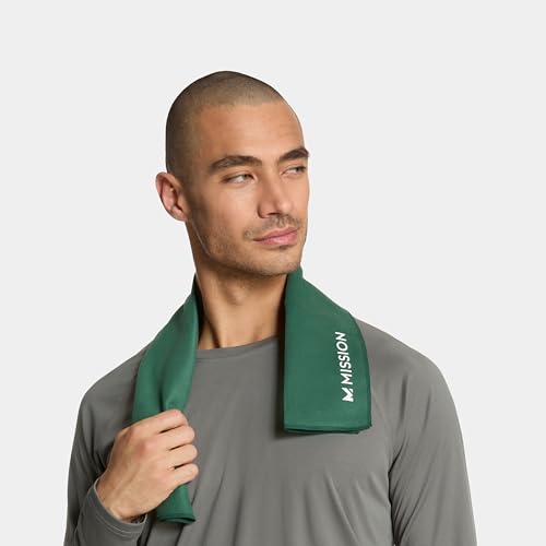 MISSION On-The-Go Cooling Towel - Soft, Lightweight Fabric - Cools Up to 2 Hours - UPF 50 Sun Protection - Machine Washable (Green) — view 4