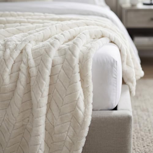 Superior Hope Herringbone Fluffy Fleece Blanket, Soft Plush Embossed Chevron Throw for Couch, Bed and Living Room Decor, Bedroom Essentials, Cozy Lightweight All Season Cover, Twin XL Size, Ivory by SUPERIOR - Used condition - Image 8