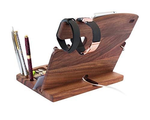 スマホのケーブルが通せる穴付き。腕時計を掛けておけるアームも付いていて、あるとなにかと重宝します。