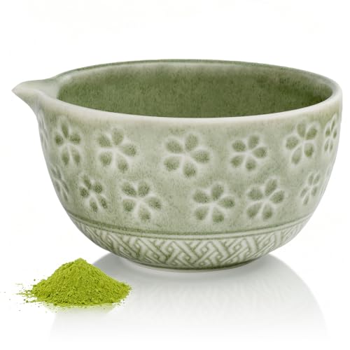 PGFJPVF Matcha Bowl with Spout, 14 oz Ceramic Matcha Mixing Bowl, Japanese Ceremonial Matcha Chawan, Matcha Green Tea Whisk Bowls, Cute Salad Mixing Bowl Cup - Matcha Color