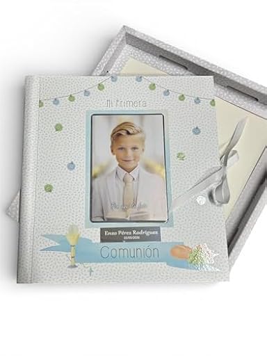 Libro de Comunión para Firmas Personalizado con Nombre y Fecha - Libro de Firmas y Fotos con Placa Grabada (Azul) | Ya disponible en tu tienda friki favorita! En mundofriki.es!