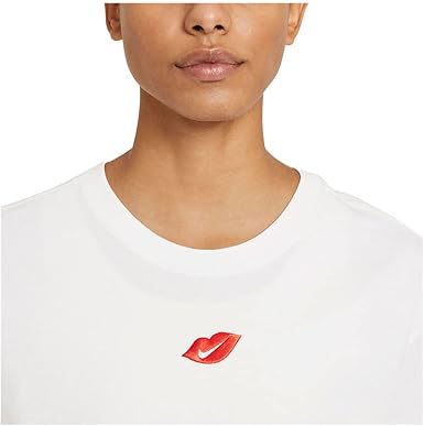 nike swoosh kiss t shirt