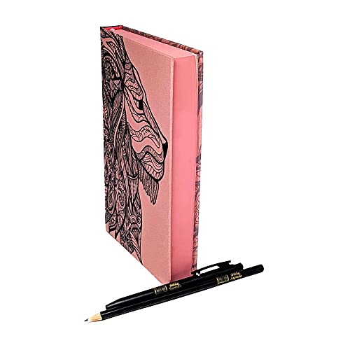Kit Leão Rosa – Bíblia Capa Dura NTLH com pintura lateral + Lápis + Caneta: