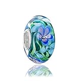 Bezaubernder Bead in verschiedenen Blau- und Grüntönen mit wunderschönen Blumen