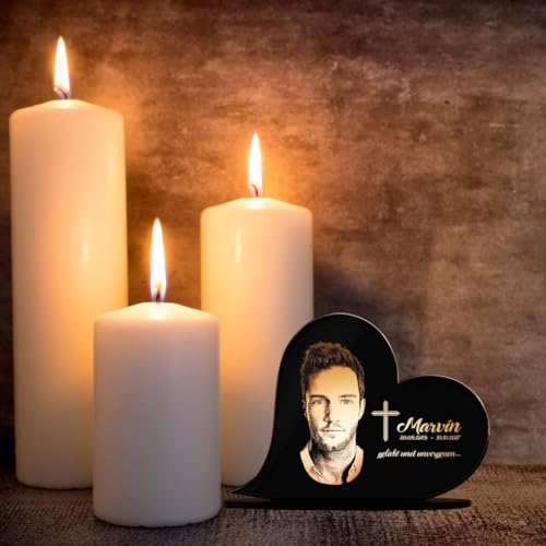CHRISCK design Edles Gedenkstandbild Gedenktafel mit Gravur Fotogravur | Grabstein Herz-Form liegend in 2 Größen Grabschmuck graviert für Menschen Grabplatte | im Kerzenschein schön Leuchtend