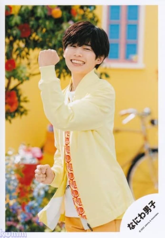 なにわ男子 公式写真 長尾謙杜 集合 Amazon.co.jp: なにわ男子 公式 生 写真（長尾謙杜）J01261