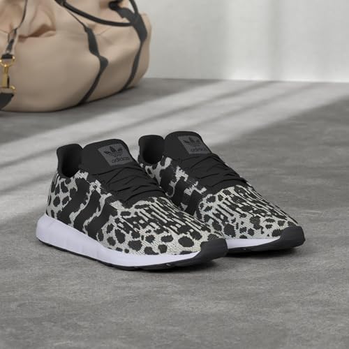 adidas Swift Run W 6 Raw White/Core Black/Carbon2