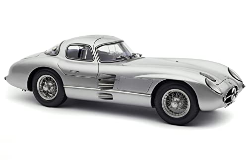 CMC 1955 MB 300 SLR Uhlenhaut Coupe Silver with Blue Interior 1/18 Diecast Model Car M-243
