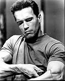 Posterazzi Arnold Schwarzenegger Cutting Arm In Terminator 2: Judgment Day Photo Print (8 x 10) - Item # MVM70934