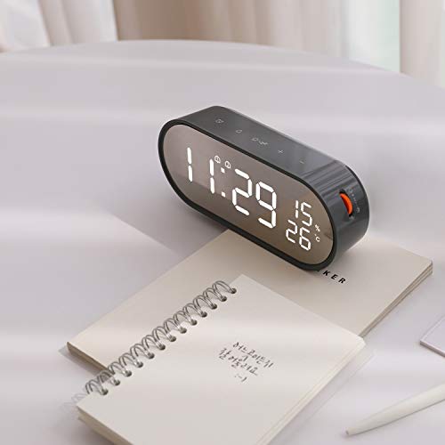 Reloj de espejo con ajuste de brillo para evitar luz molesta al dormir 4