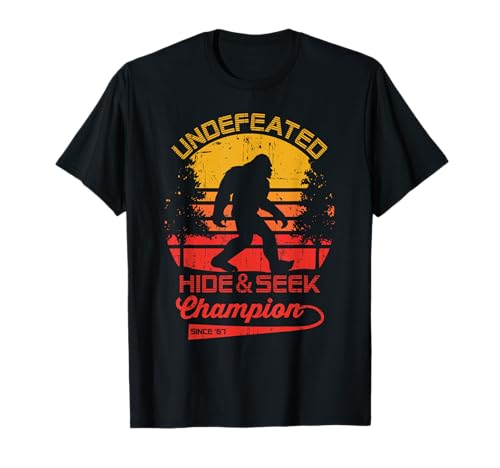 Bigfoot Undefeated Hide and Seek Champion Camiseta desgastada Camiseta