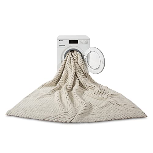 Lorena Canals Woolable Rug Almond Valley - Base: Linen Top: Natural - Pile: 100% Wool | Base: Recycled Cotton - 5' 7" X 7' 11" #TOP4