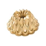 Nordic Ware Crown Bundt Pan