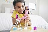 Barbie Grp40 - Skipper Babysitters inc. Zestaw Urodzinowy Z Lalką Opiekunki i Lalką Bobas (Czarne Włosy) Z Efektem Zmiany Koloru i Akcesoriami, dla Dzieci od 3 do 7 Lat