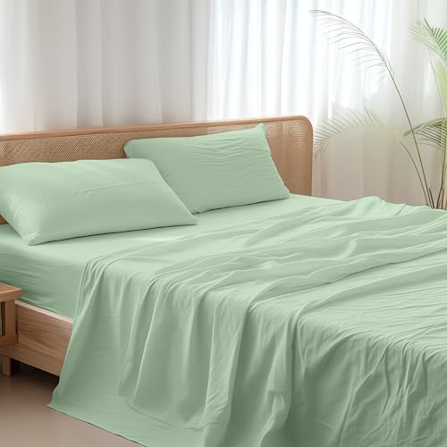 Ruggeri - Completo Letto Matrimoniale - 100% Morbida Microfibra di Alta Qualità - Federe + 1 Lenzuolo con Angoli + 1 Lenzuolo Sopra - Collezione Everyday (Verde, Matrimoniale)
