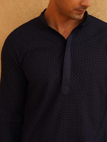 Image of Sojanya (Since 1958 Men'S Geometric Embroidered Thread Work Cotton Straight Long Kurta