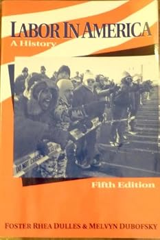 Paperback Labor in America: A History Book