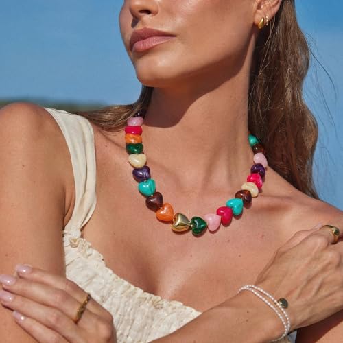 HolidayQbee Heart Beaded Necklace for Women Chunky Colorful Heart Bead Choker Necklace Fashion Trendy Summer Boho Bead Statement Necklaces Beach Love Jewelry Gifts by HolidayQbee - Used condition - Image 4