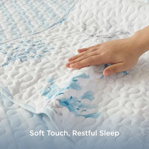 Image of Bedsure Coastal Bedding Queen Size, Reversible Beach Quilt, Ocean Comforter