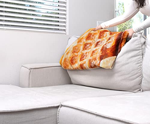 Waffle Round Fleece Throw Blanket, Realistic Breakfast Food Wrap Blanket | Plush Soft Polyester Cover For Sofa And Bed, Cozy Home Decor Room Essentials | Funny Novelty Gift For Teens, Kids | 60 Inches #TOP3