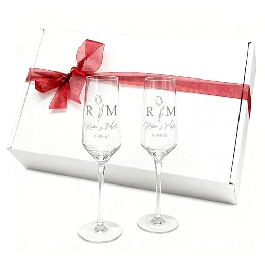 Copas de boda grabadas con los nombres de los novios la y fecha