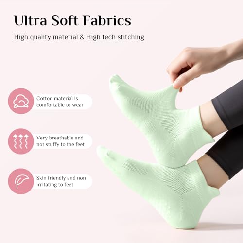 Image of 4 Pairs Pilates Socks with Grips for Women, Non-Slip Grip Yoga Athletic Socks for Barre Barefoot Workout