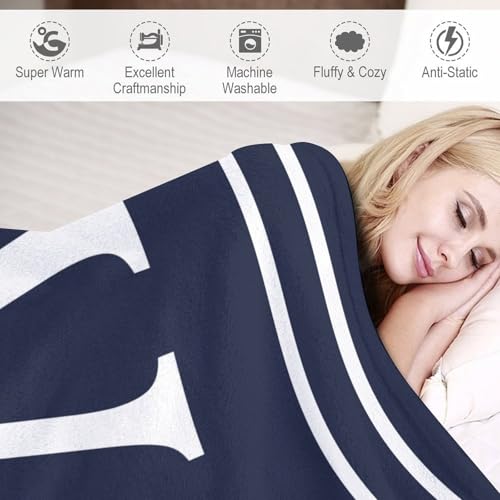 Couverture en peluche monogramme V le cadeau personnalisé pour petits et grands