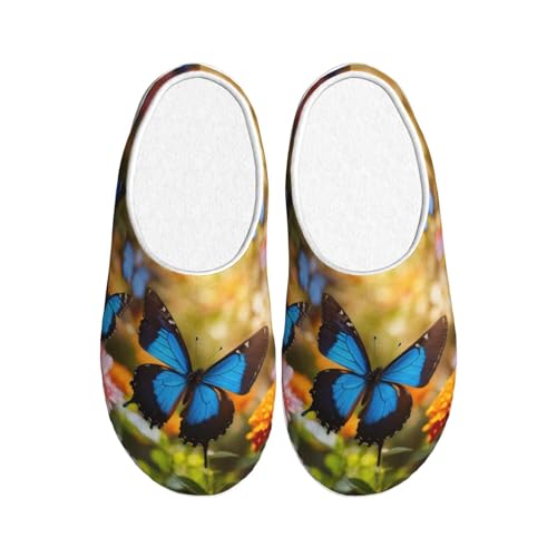 Pantoufles en peluche motif papillon bleu aux finitions soignées