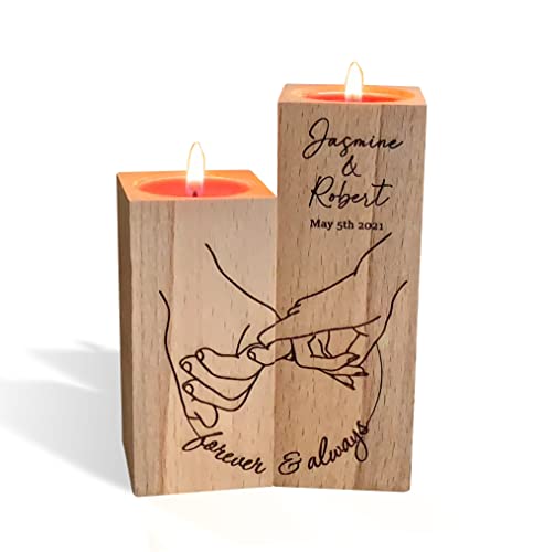 FranJohnsonHouse - Porte-bougies en bois personnalisé - Lot de 2 bougeoirs gravés au laser, mains qui se tiennent, prénoms et date, décoration de table, cadeau de mariage et de Saint-Valentin