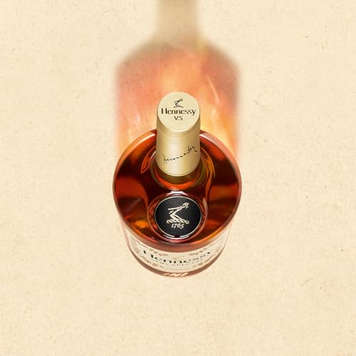 Hennessy ヘネシーVS ブランデー 700ml