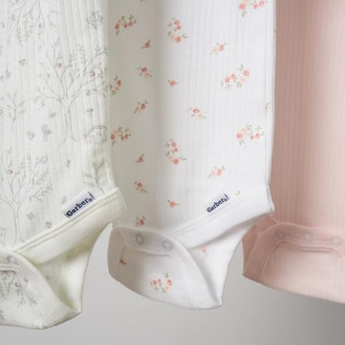 Image of Gerber Baby 9-piece Baby Gift Set for Newborn Boys & Girls - Premium Cotton Baby Essentials Layette Set