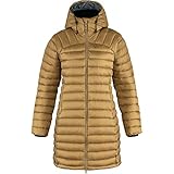 Capuche réglable fixe pour les tempêtes avec doublure polaire à l'intérieur du cou pour plus de confort et de protection.