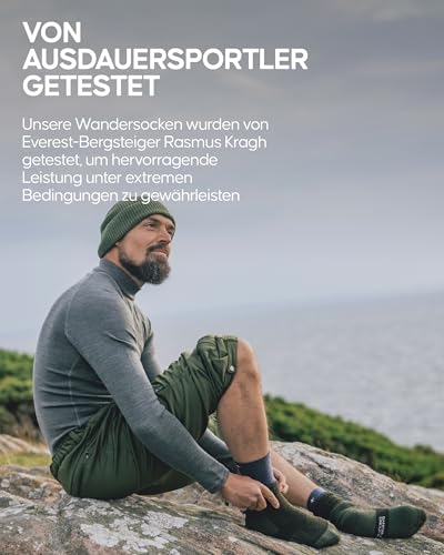 Foto von DANISH ENDURANCE Premium Merinowolle Wandersocken, Outdoor & Trekking-Socken, Thermosocken, Starke Polsterung & Anti-Blasen, für Damen & Herren, 2 Paar, Mehrfarbig (1 x Marineblau, 1 x Rot), 39-42
