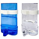 【Diseño Único】No hay fugas entre la boca y la pared del tubo,el dispensador de agua tiene tres ranuras para tarjetas,elásticas,no es fácil de romper.Aplicable a todas las jaulas para pájaros con un espacio entre líneas inferior a 2 cm.