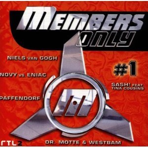 Dance Club Sounds (CD Compilation, 39 Tracks, Various, Diverse Artists, Künstler) DJ Tonka - She Knows You / Michi Lange - Brothers & Sisters / DJ Sakin & Friends - Protect Your Mind (Braveheart) / DJ Mo Vs. Marc De Clarq - Eternity / Miss Kittin & The Hacker - 1982 u.a.