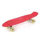 Excelente rendimiento: la tabla está hecha de polipropileno, es resistente y duradera y soporta jinetes de hasta 100 kg. El monopatín cruiser viene con ejes de aluminio de 3.25 "de grosor para máxima velocidad y control. Kicktail para un control adicional mientras se conduce, perfecto para varias maniobras. Tabla antideslizante para mayor seguridad.