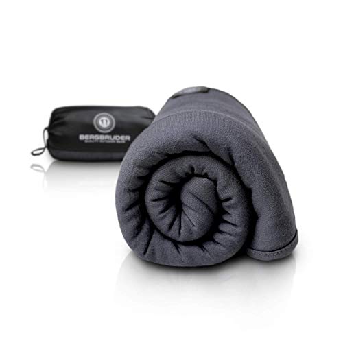 BERGBRUDER Ultraleichte Reisedecke - Outdoor Campingdecke 200x150cm mit minimalem Packmaß - Decke für Reisen in Auto, Bahn und Flugzeug