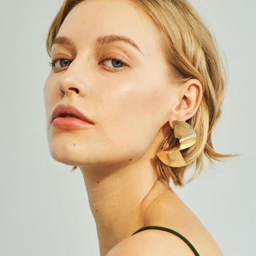 Gold Geometric Earrings Exaggerated Statement Earrings Punk Stylish Sectored Twisted Earring Jewelry for Women4